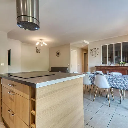 Apartment Les Jardins De Phebus By Interhome *