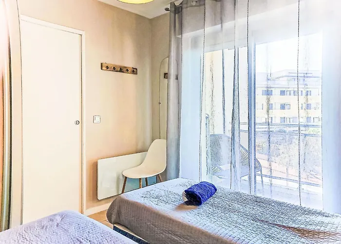 Les Jardins De Phebus By Interhome Appartamento